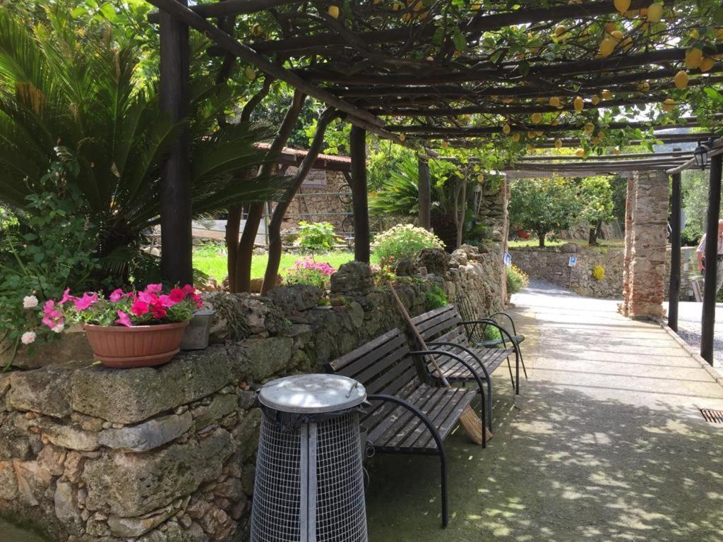 Agriturismo I Lamoi フィナーレ・リーグレ エクステリア 写真